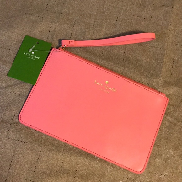 kate spade Handbags - Kate Spade Wristlet